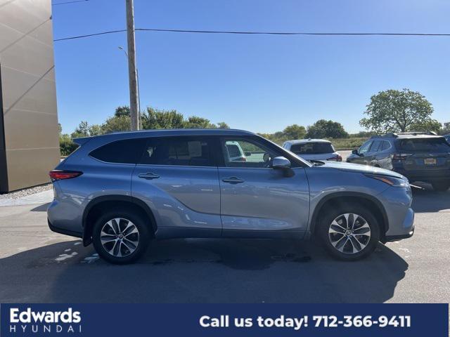2021 toyota highlander xle