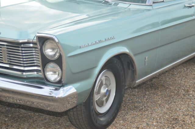 1965 ford galaxie 500 $ door sedan