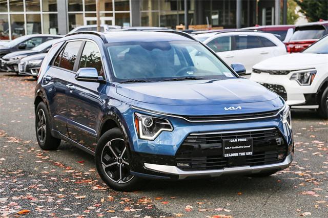 2023 kia niro sx