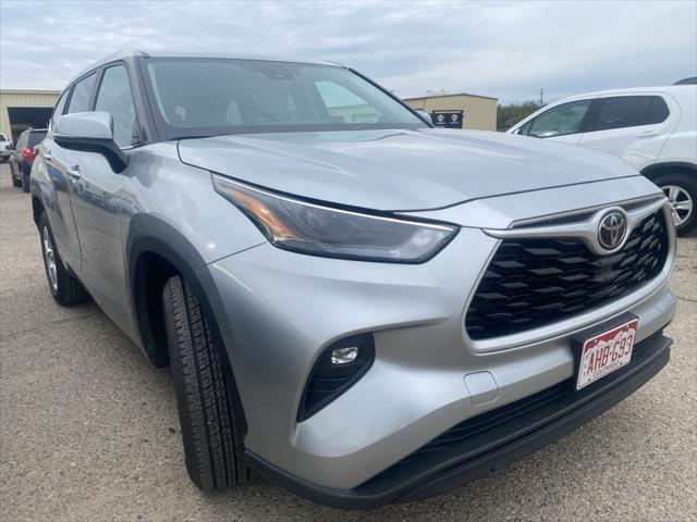 2023 toyota highlander l