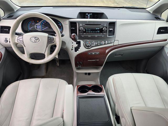 2014 toyota sienna xle