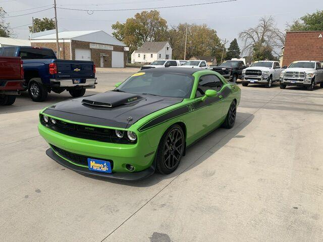 2017 dodge challenger t/a plus