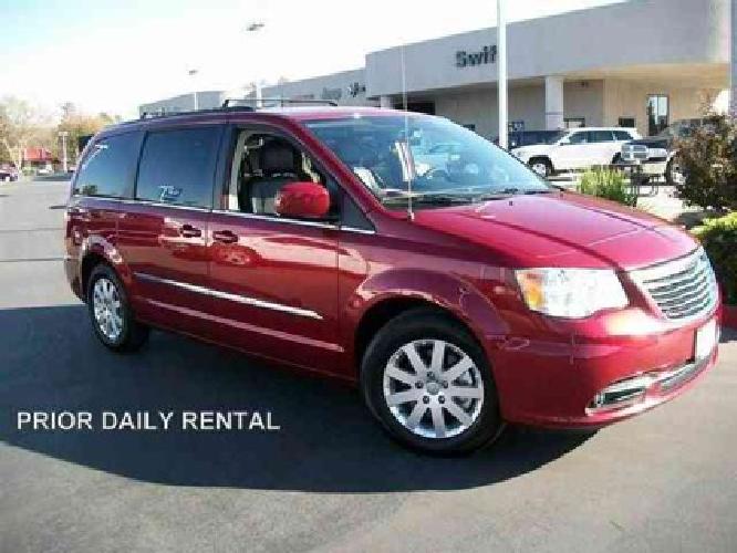 2013 chrysler town & country touring in davis, ca