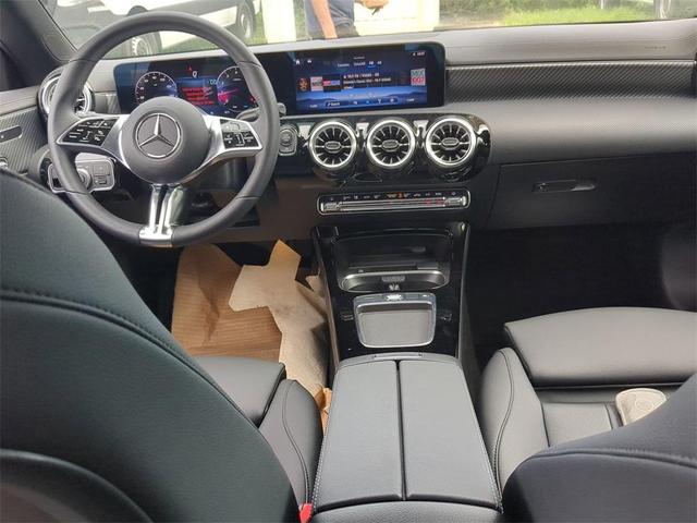 2025 mercedes-benz cla 250 base