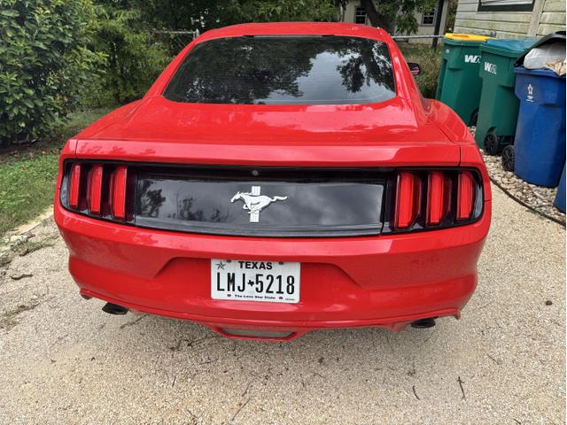 2016 ford mustang v6