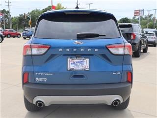 2022 Ford Escape titanium