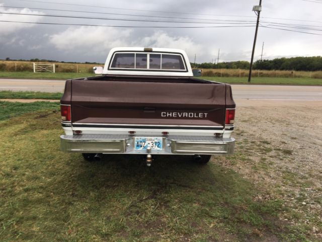 1982 chevy cutom deluxe c/k 2500