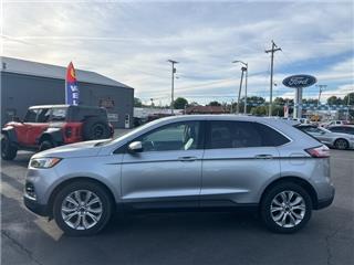 2022 Ford Edge titanium