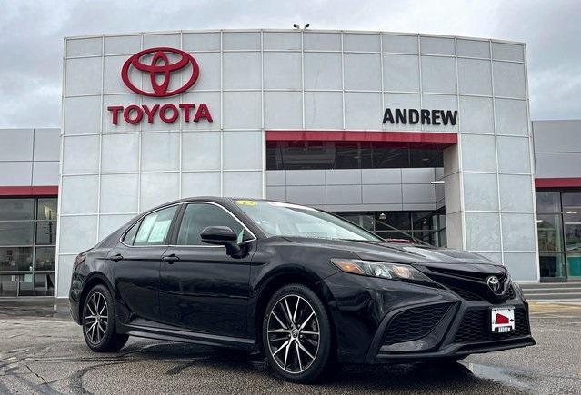 2021 toyota camry se