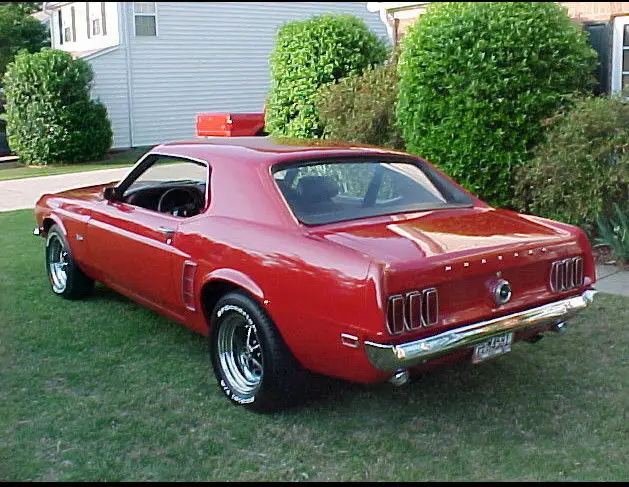 1969 ford mustang 302 v8 newly restored not fastback