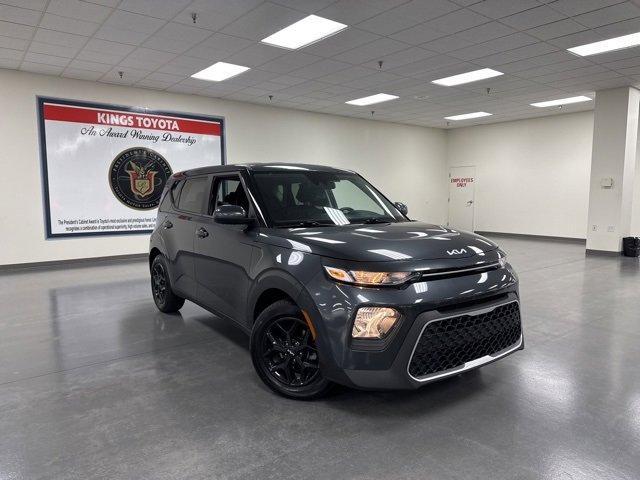 2022 kia soul lx