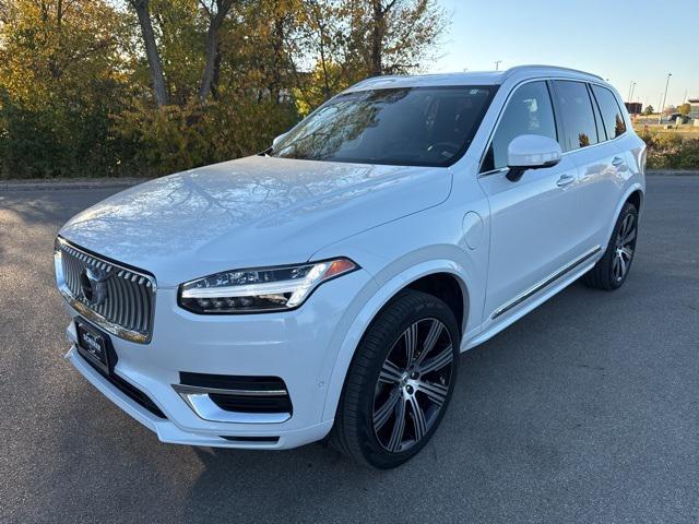 2022 volvo xc90 recharge plug-in hybrid t8 inscription 6 passenger