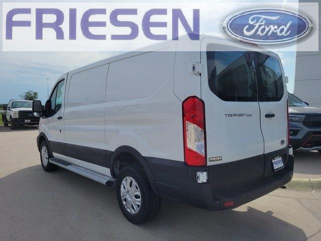 2022 ford transit-250 base