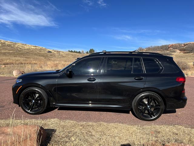 2021 bmw x7 m50i