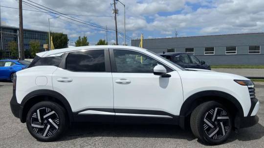 new 2025 nissan kicks sv fwd