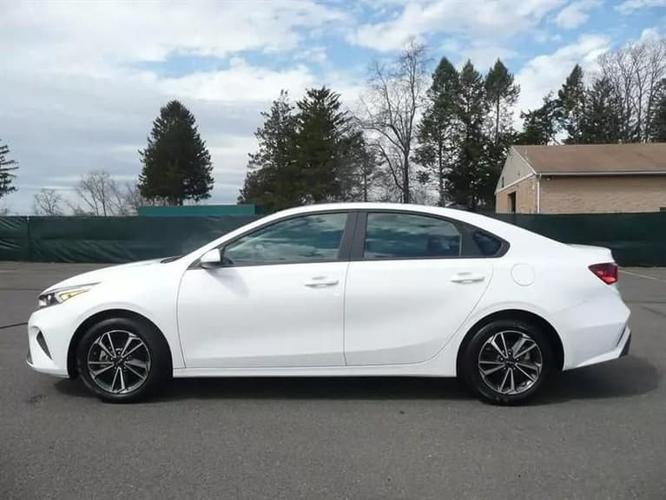2023 kia forte lxs sedan 4d in east windsor, connecticut