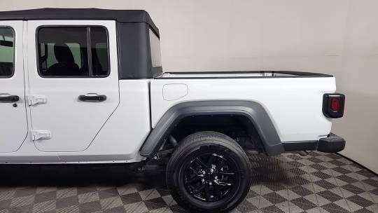 2023 Jeep Gladiator