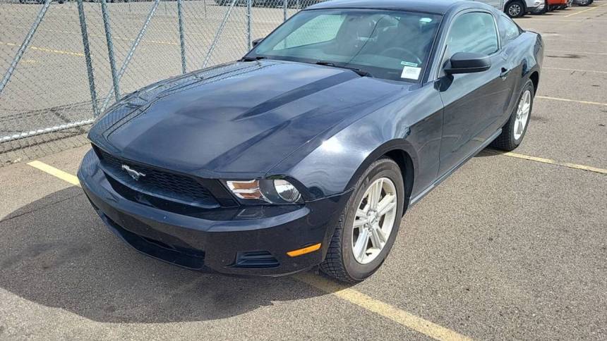 2011 ford mustang v6