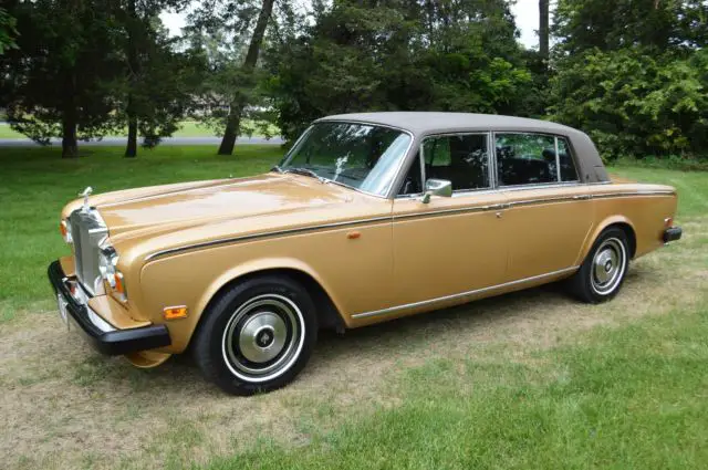 rarely seen colour in america. very clean nicely presented wraith ii (lwb)