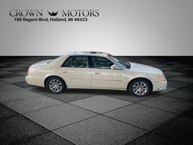 2011 cadillac dts premium