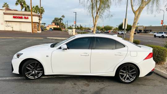 2019 Lexus IS