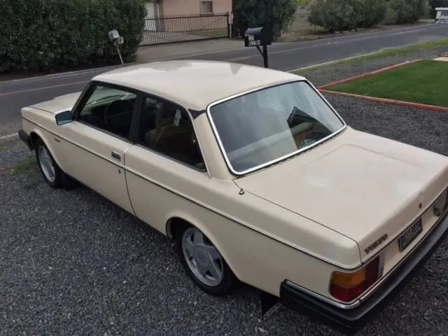 1983 volvo 242 dl