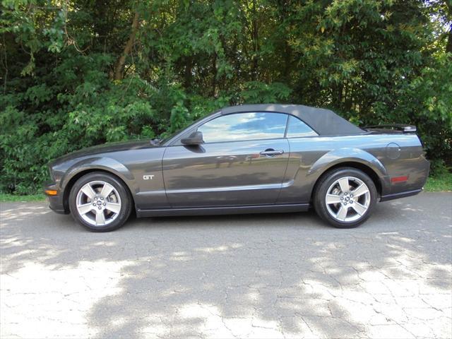 2007 ford mustang gt