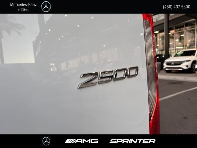 2022 mercedes-benz sprinter 2500 standard roof