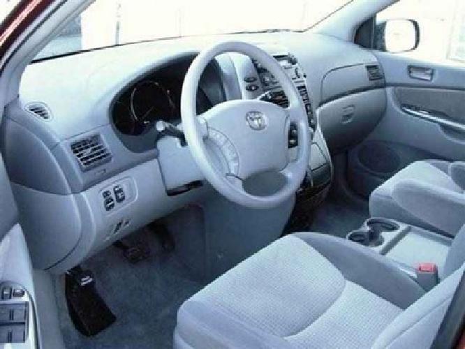 2010 toyota sienna le minivan 4d in clifton park, ny