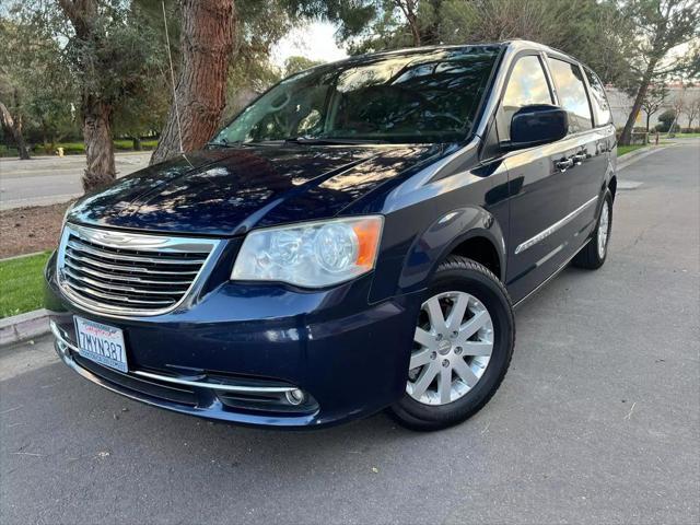 2014 chrysler town & country touring