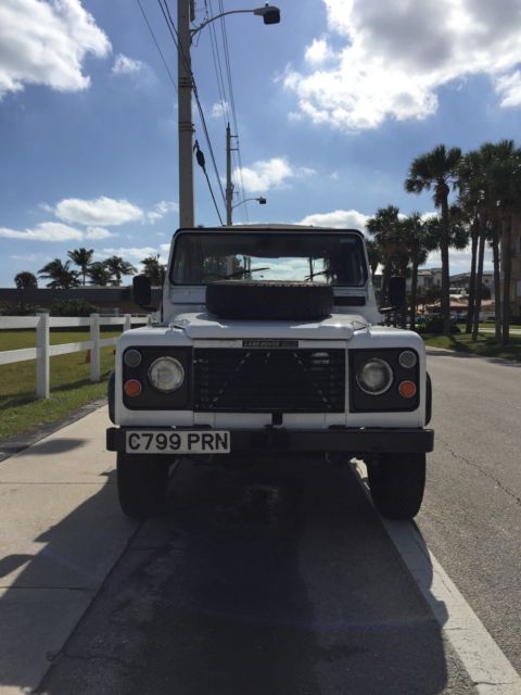 1986 land rover defender 90 soft top - no reserve