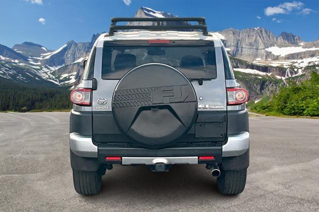 2014 toyota fj cruiser base
