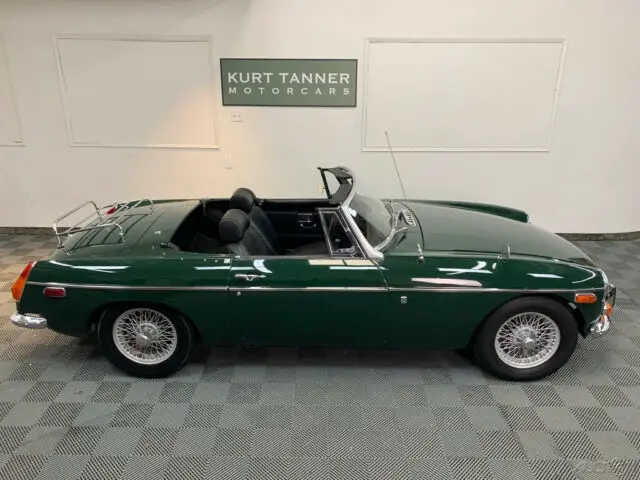 1970 mgb roadster. 1800 cc, 4-speed with overdrive gearbox. excellent restored