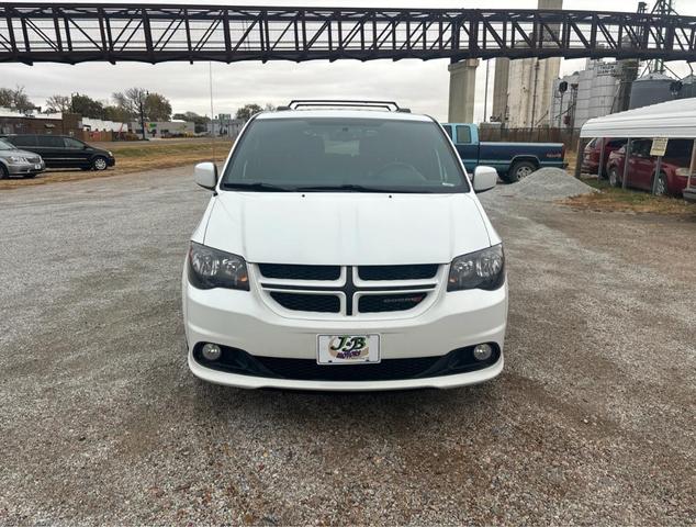 2017 dodge grand caravan gt
