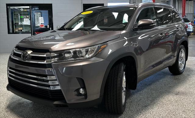 2019 toyota highlander limited