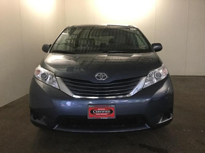 2017 toyota sienna le 7-passenger awd le 7-passenger 4dr mini-van for sale in bow, new hampshire