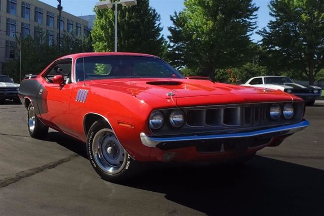 1971 plymouth cuda big block 383, brand new paint, rally guages automatic