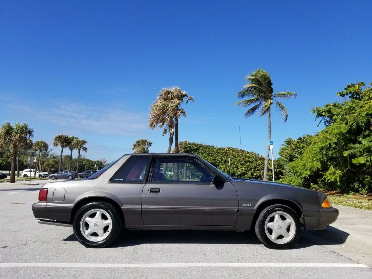 1992 ford mustang coupe notch medium titanium scarlet red interior 1 of 24