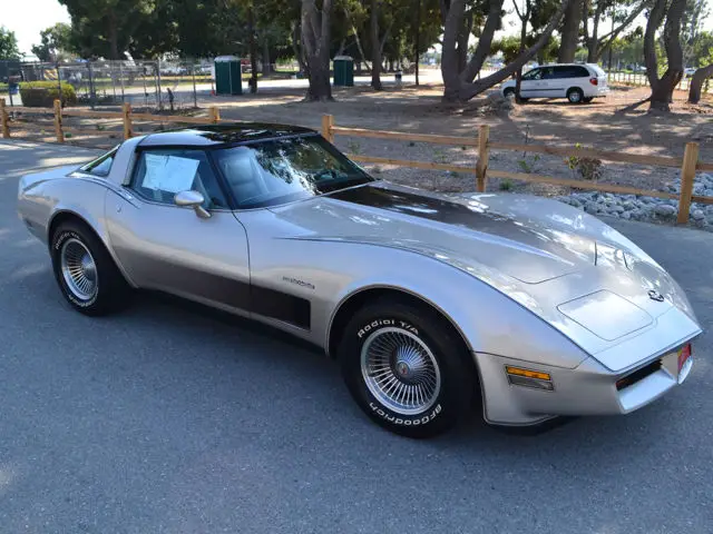 82 collector edition vette, 397 original miles, loaded, showroom condition, docs