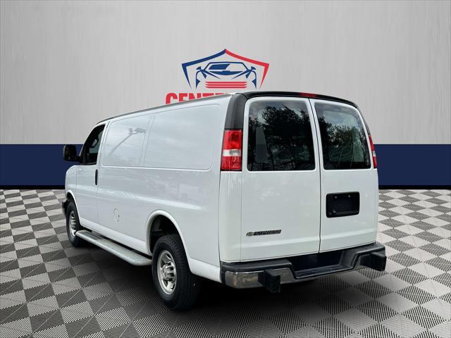2022 chevrolet express 2500 rwd 2500 regular wheelbase wt