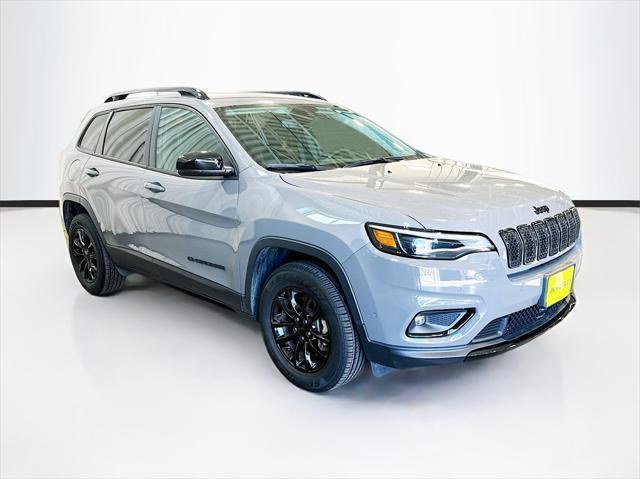2023 jeep cherokee altitude