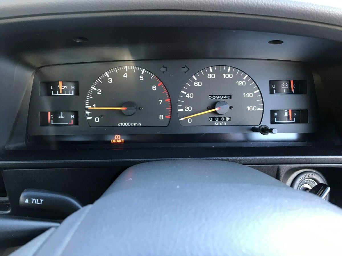 1989 toyota hilux truck jdm rhd right hand drive straight axle only 5800 miles!