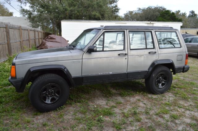 1993 jeep cherokee classic 4.0 liter 4dr no reserve please read discription