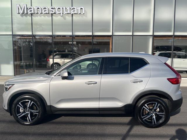 2024 volvo xc40 b5 core bright theme