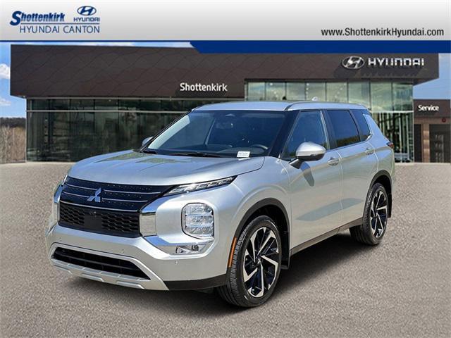 2022 mitsubishi outlander se