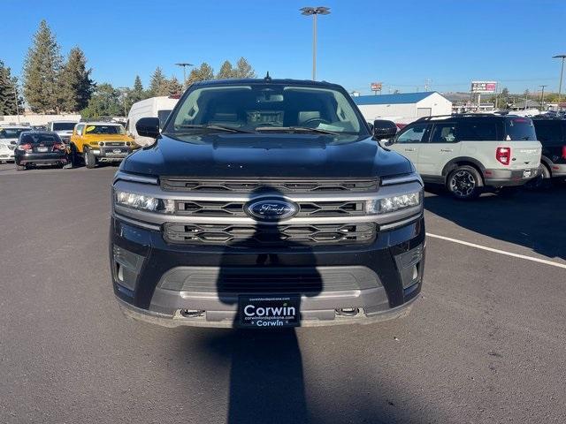 2022 ford expedition max xlt
