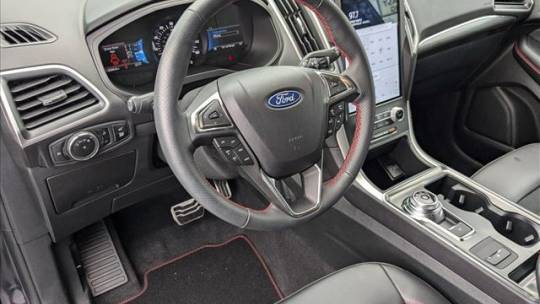2024 Ford Edge activex trimmed heated bucket seats