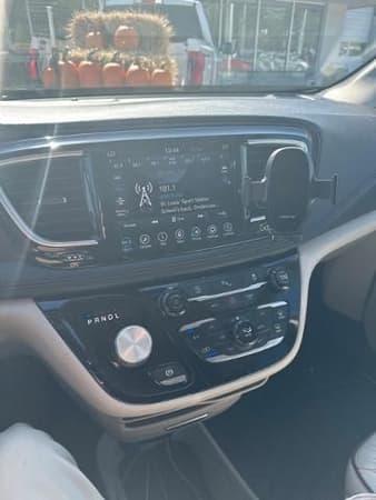 2020 chrysler pacifica in chicago, illinois