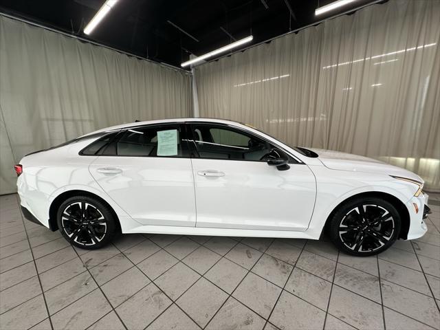 2022 kia k5 gt-line