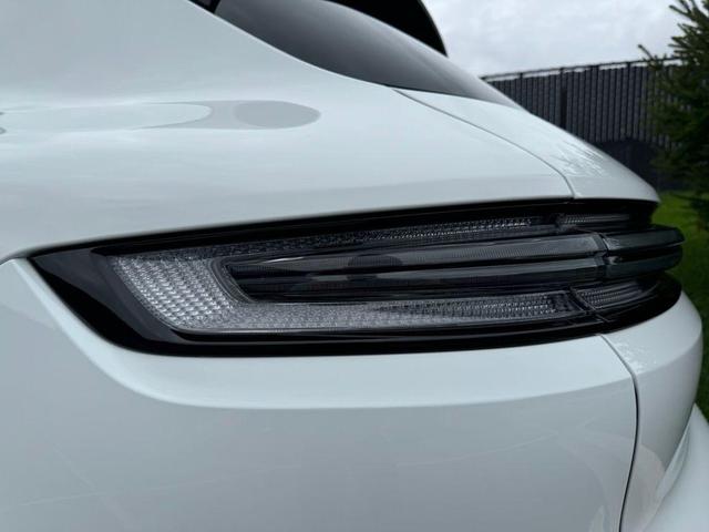 2025 porsche cayenne base